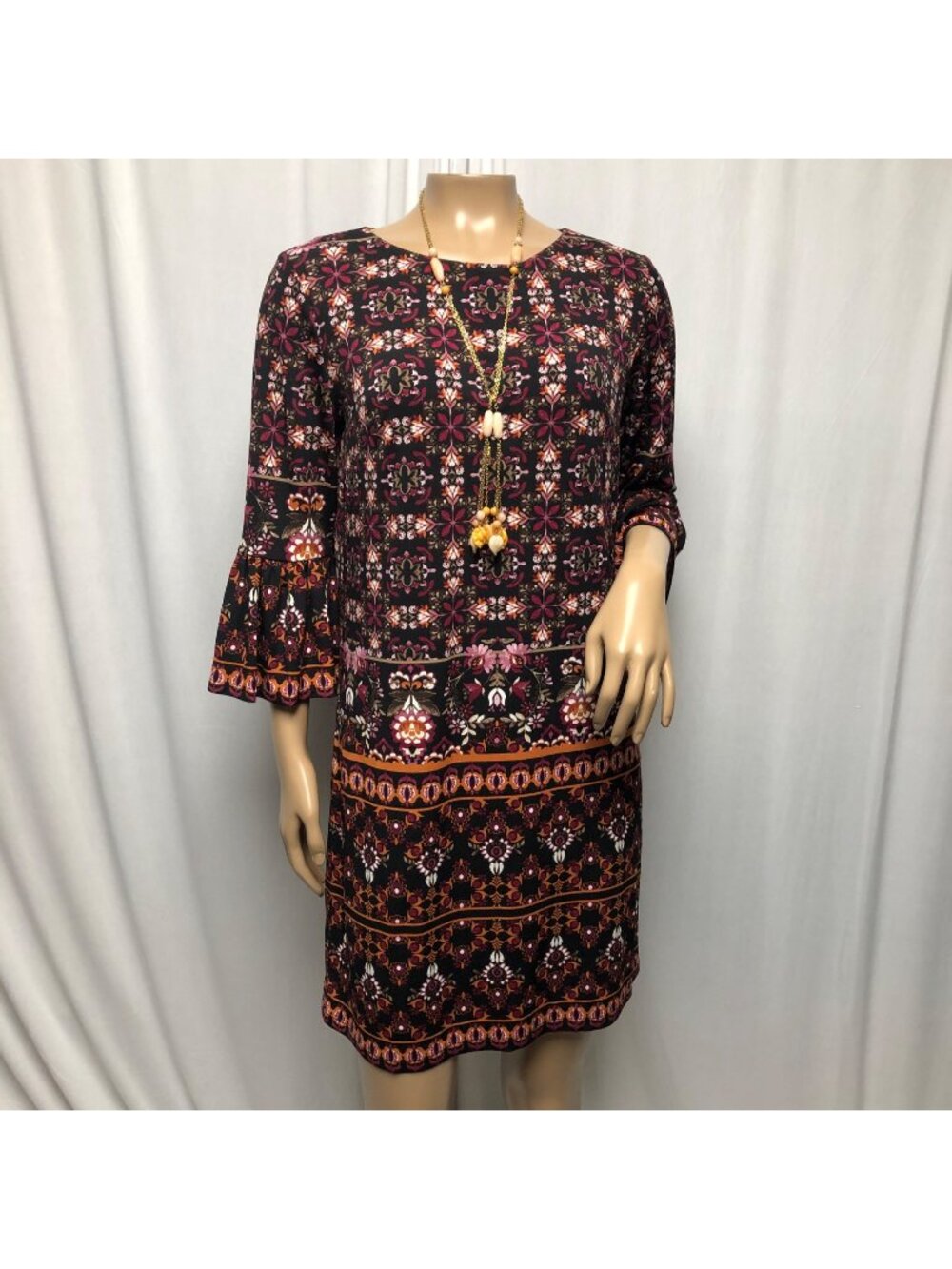 Bohemian Print Dress Womens Size 6P Bell Sleeve Shift Folk Floral Office Party